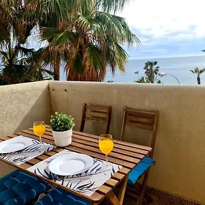 precioso-apartamento-con-piscinas-y-vistas-al-mar.1costadelsol.com/